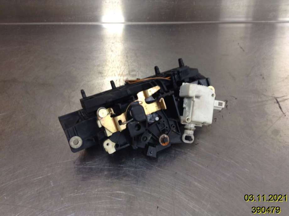 Bakluke/bakdør håndtak til Audi A6 2001-2004 (Type II, Fase 2) (C5) (C5) (AUDI|8D9 827 565 H|)