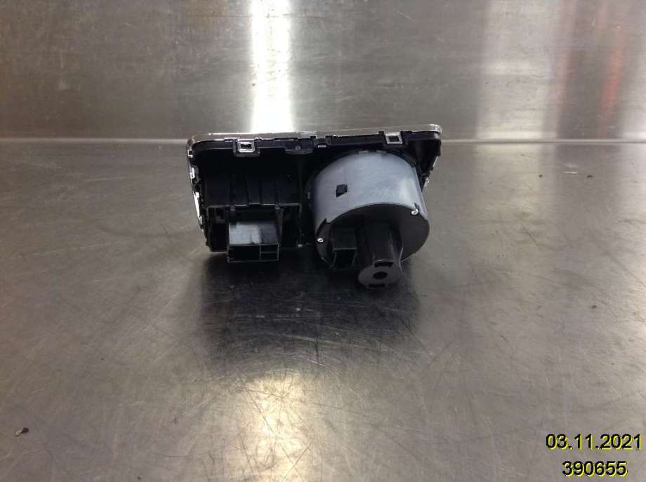 Bryter lys til Škoda Superb 2008-2015 (Type II)  (SKODA|3T0 941 431 B|)