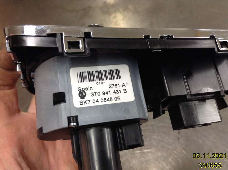 Bryter lys til Škoda Superb 2008-2015 (Type II)  (SKODA|3T0 941 431 B|)