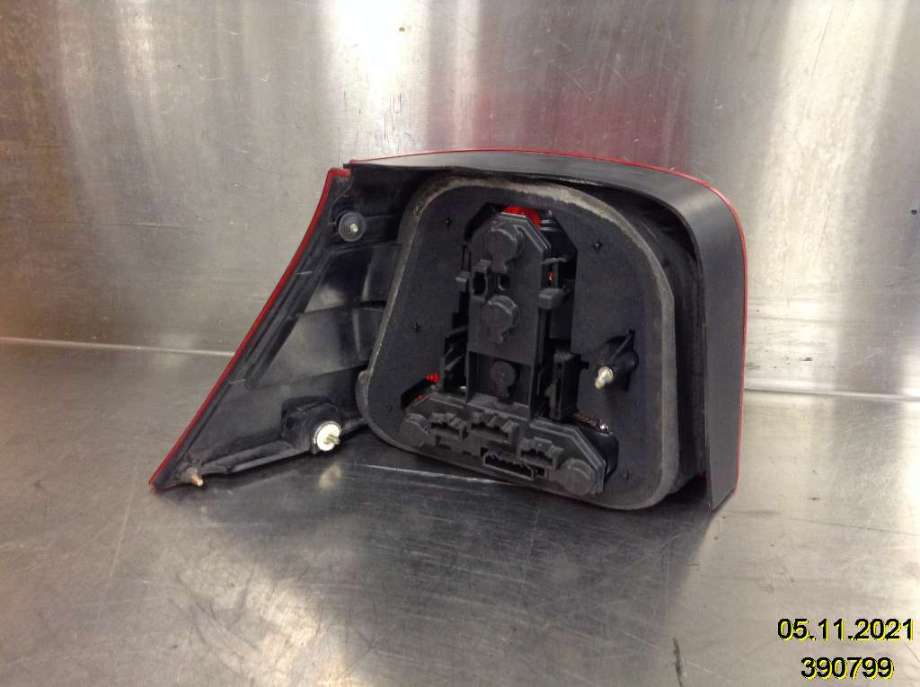 Baklykt høyre til VW Golf IV 1998-2003  (VOLKSWAGEN|1J6 945 112 S|)