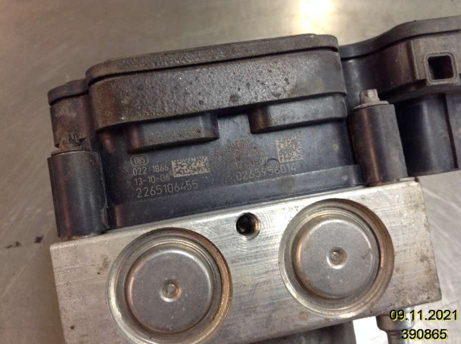 ABS sentral til Toyota Auris 2013-2015 (Type II, Fase 1)  (TOYOTA|44540-02380|0 265 956 014|2 265106 455)