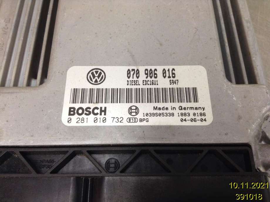 Styreenhet motor til VW Transporter / Caravelle 2003-2009 (Fase 1) (T5) (T5) (VOLKSWAGEN|070 906 016|0 281 010 732|)
