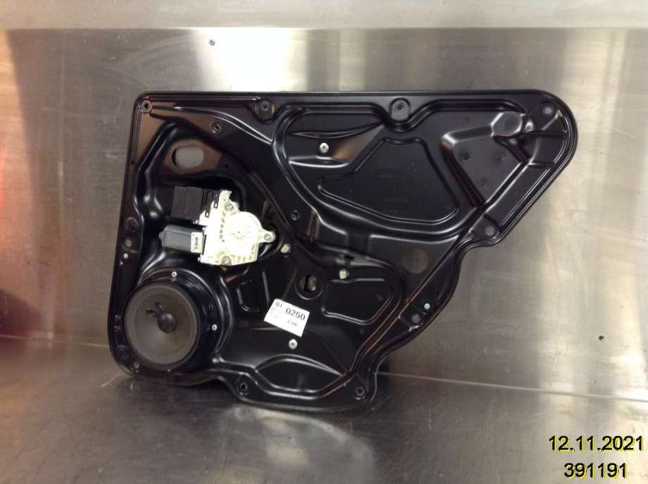 Ruteheis høyre bak til VW Passat, 2005-2010 (B6) (B6) (VOLKSWAGEN|3C4 839 756 H)