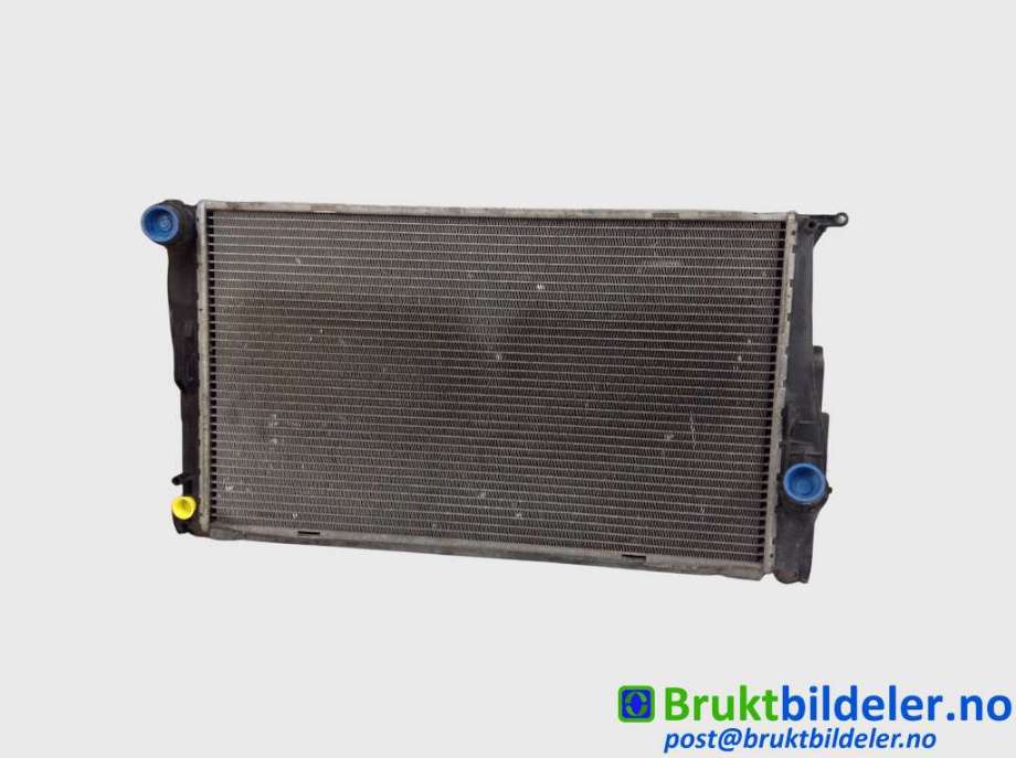 Radiator (manuell gir) til BMW 1-Serie 2004-2011 (E81/E82/E87/E88) (E81/E82/E87/E88) (BMW|8784234|4440826-3114Z017|)