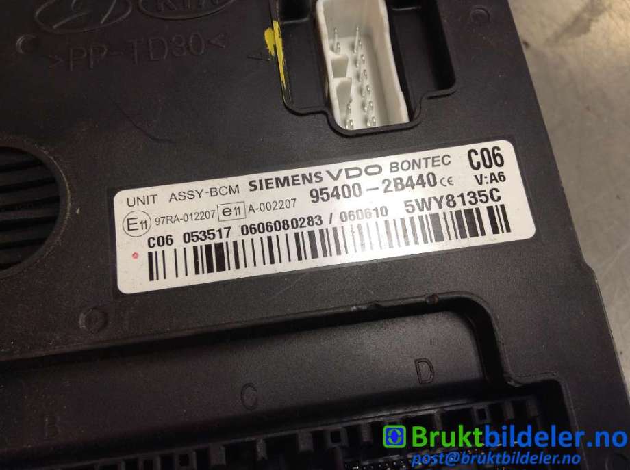Styreenhet comfort (BCM) til Hyundai Santa Fe 2006-2009 (Type II, Fase 1)  (HYUNDAI|95400-2B440|5WY8135C|)