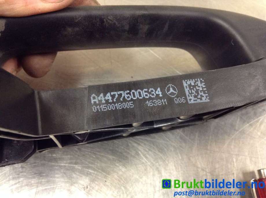 Dørhåndtak utv høyre foran til Mercedes Vito 2014-->> (W447) (W447) (MERCEDES|A 447 760 06 34|)