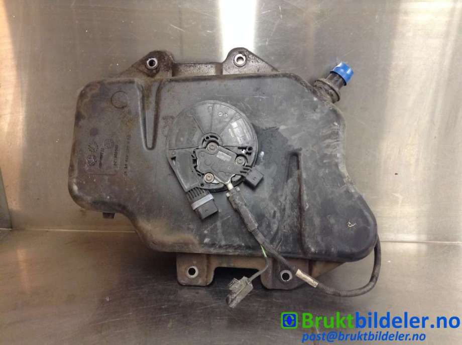 AdBlue tank til Mercedes Vito 2014-->> (W447) (W447) (MERCEDES|A 447 470 01 15|)