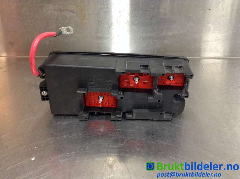 Sikringsboks til Saab 9-3 2003-2007 (Type II, Fase 1)  (SAAB|12761555|519127203|)