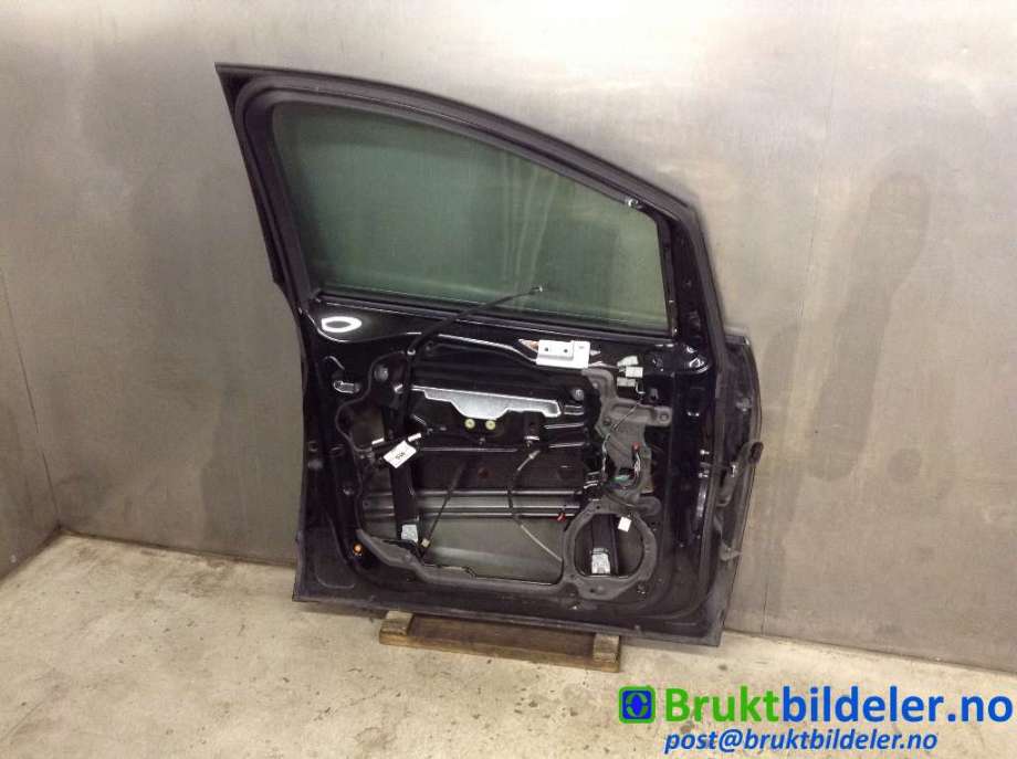 Dør venstre foran til Ford C-Max 2010-2015 (Type II, Fase 1) (FORD|PF1CB-U20125-AE|)