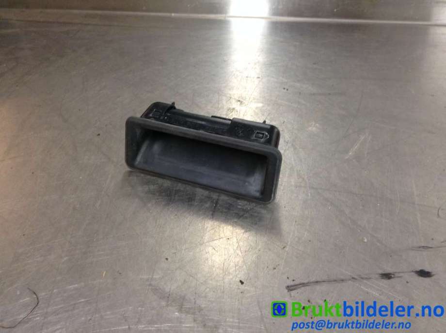 Bakluke/bakdør håndtak til BMW X1, 2009-2015 (E84) (E84) (BMW|51 24 7 118 158)