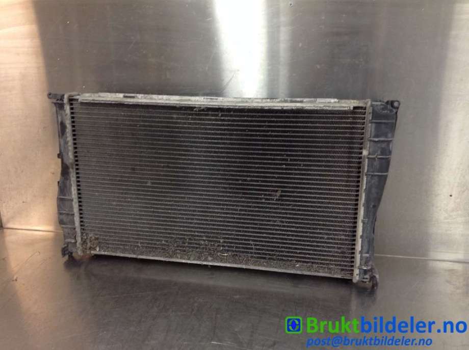 Radiator (manuell gir) til BMW X1, 2009-2015 (E84) (E84) (BMW|9 541 098)