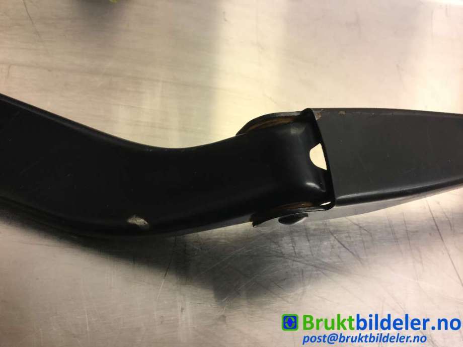 Viskerarmer frontrute til BMW X1 2009-2015 (E84) (E84) (BMW|61 61 2 990 028|)