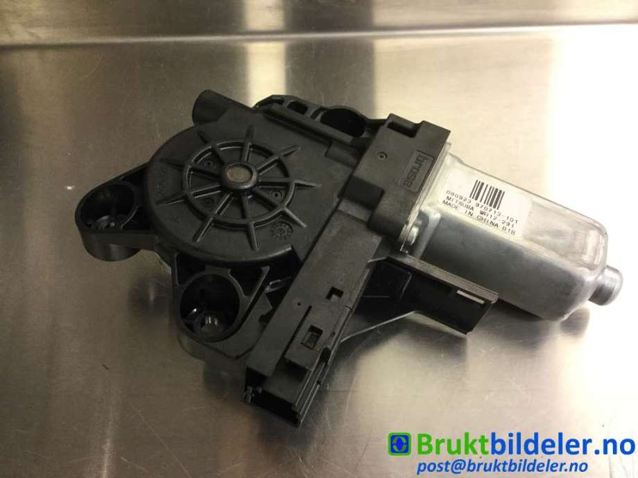 Ruteheis venstre foran til Volvo V70 2007-2013 (Type III, Fase 1)  (VOLVO||970713-101)