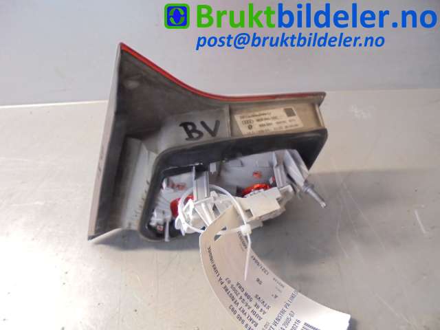 Baklykt venstre indre til Audi A4 2004-2008 (Type III) (B7) (B7) (AUDI|8E9 945 093|)