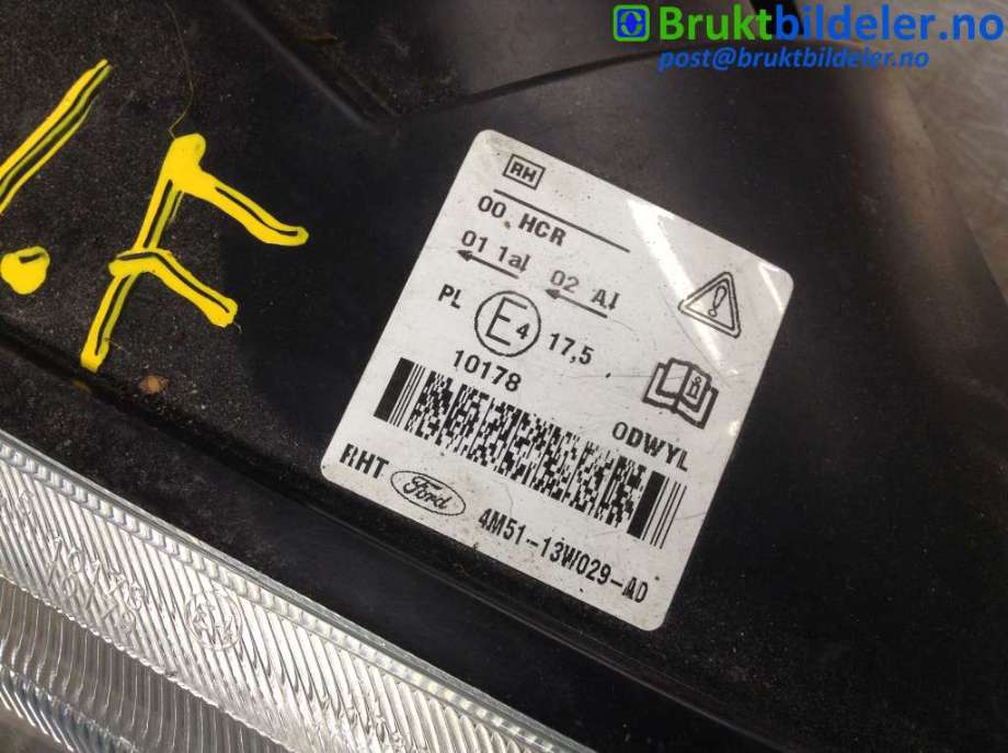 Frontlykt høyre halogen til Ford Focus 2004-2007 (Type II, Fase 1)  (FORD|4M51-13W099-AD|1480979|)