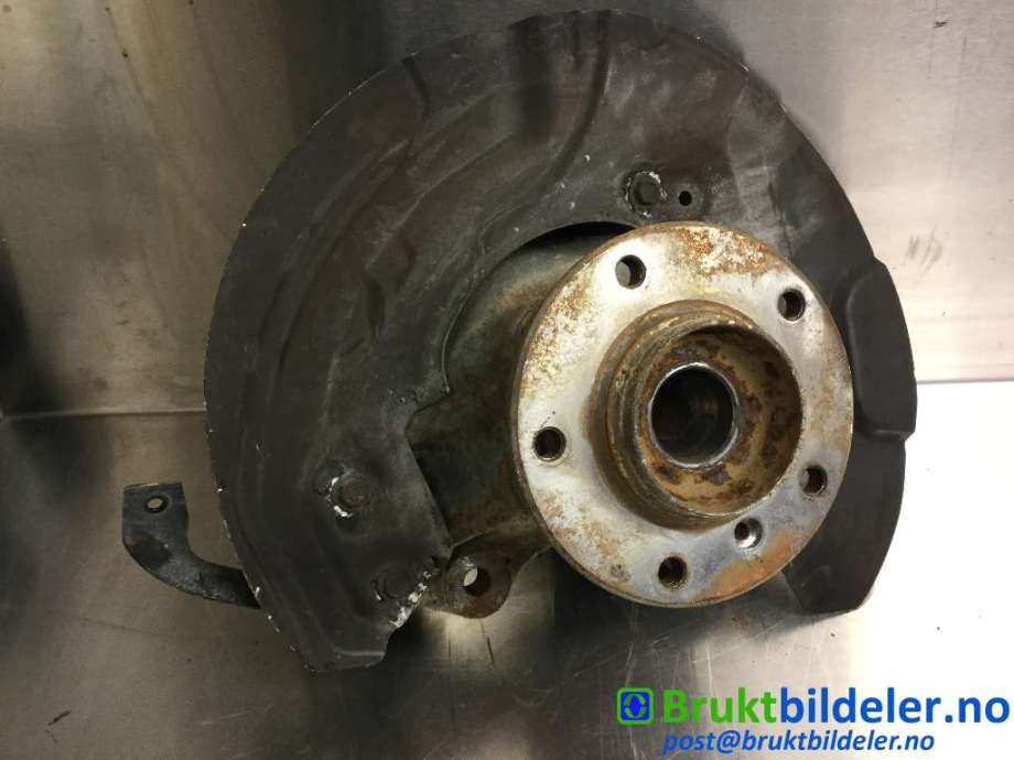 Hjulspindel høyre foran til BMW X1 2009-2015 (E84) (E84) (BMW|3121 6788700 05|)