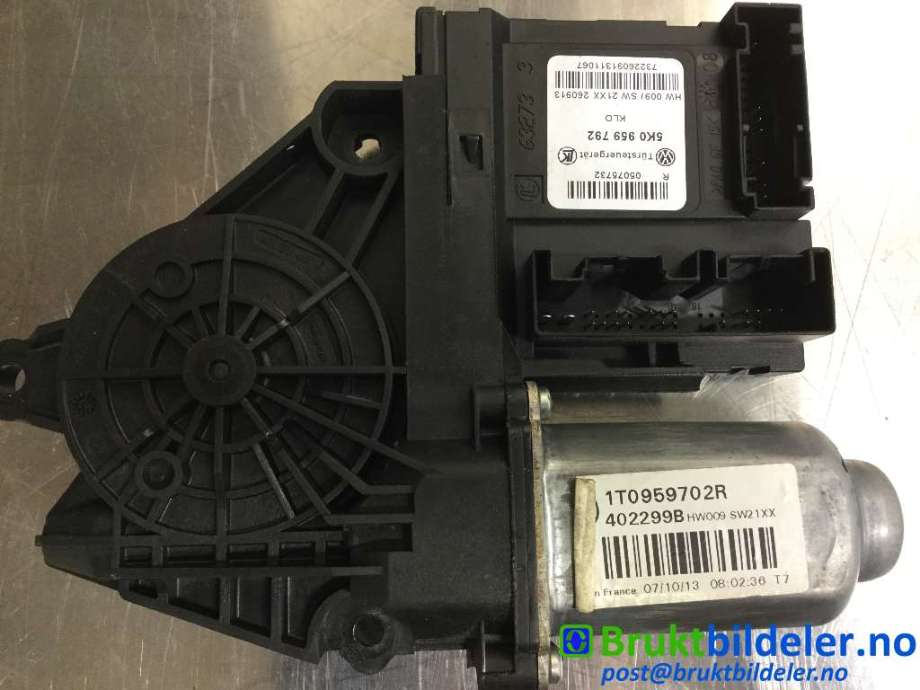 Ruteheis høyre foran til VW Caddy 2010-2015 (Type III, Fase 2) (VOLKSWAGEN|1T0 959 702 R|402299B|550 959 792)