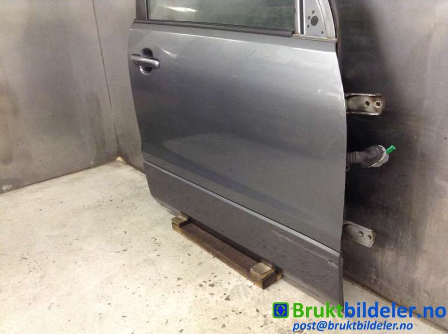 Dør høyre foran til Suzuki Grand Vitara 2005-2015 (Type III)  (SUZUKI|6800165843|)