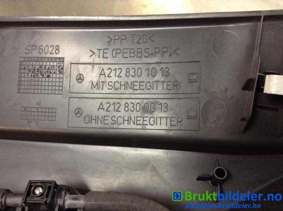 Deksel til Mercedes E-Klasse 2009-2013 (Fase 1) (W212) (W212) (MERCEDES|A 212 830 00 13|)