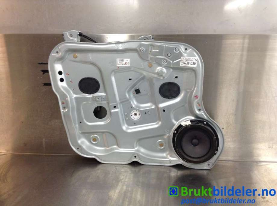 Ruteheis til Hyundai Santa Fe, 2006-2009 (Type II, Fase 1)  (HYUNDAI|82470-2B30WKS4)