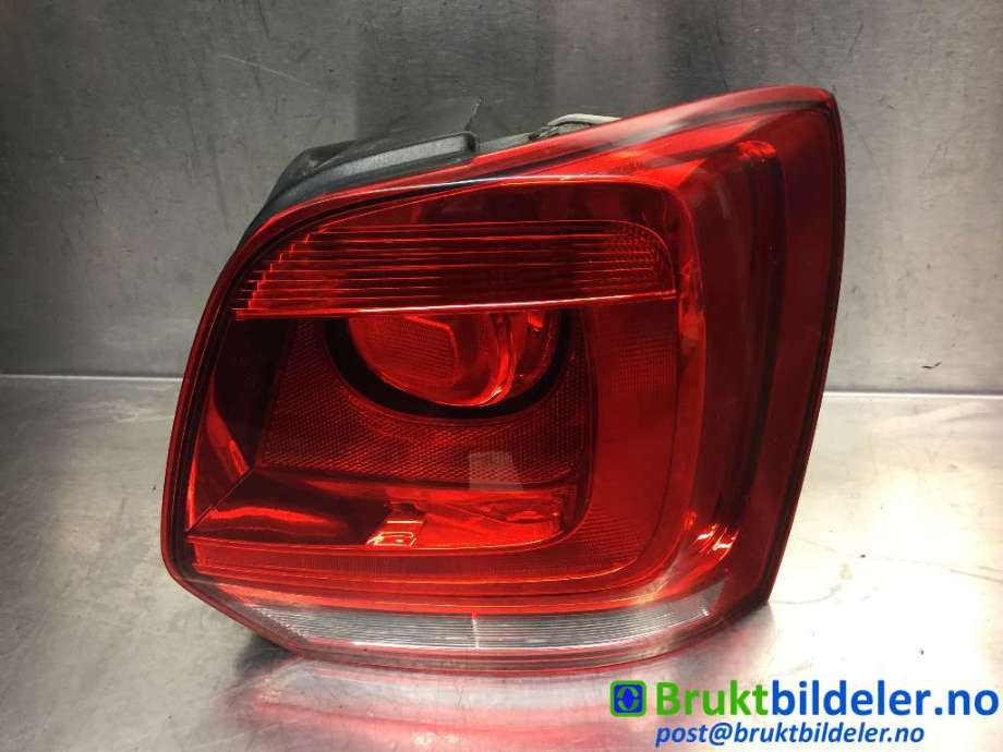 Baklykt høyre til VW Polo, 2009-2014 (Type V, Fase 1) (VOLKSWAGEN|6R0 945 258 A)