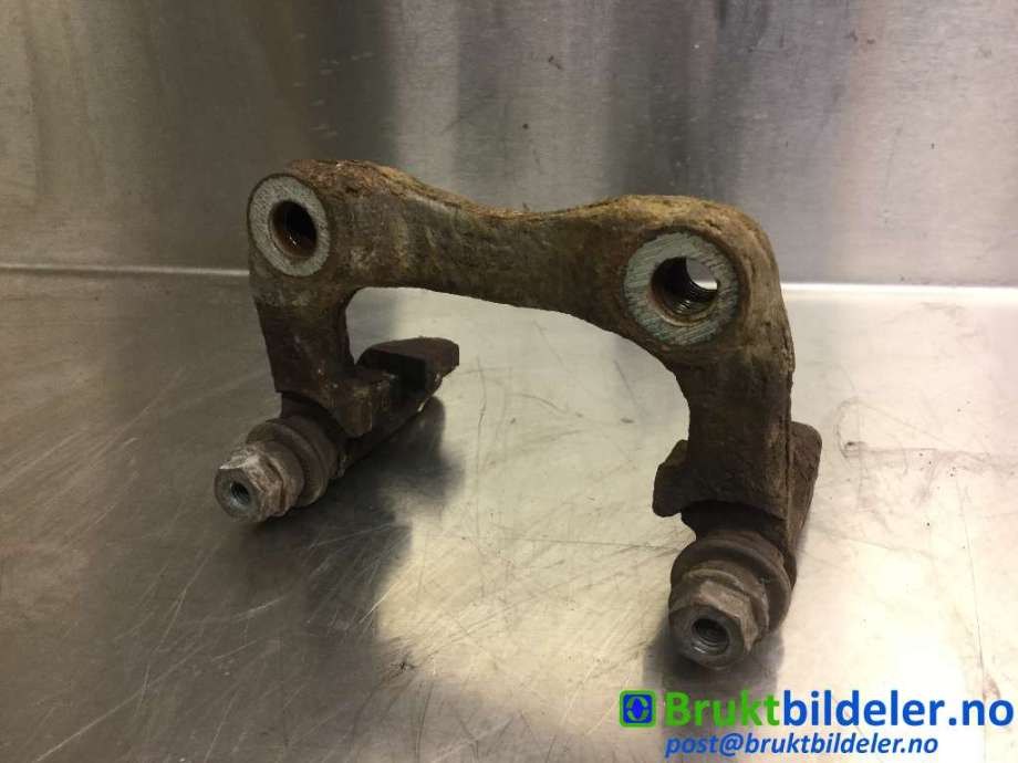 Bremsecaliper brakett til VW Golf, Plus/Cross, 2009-2013 (Fase 2)  (VOLKSWAGEN|1K0 615 425 P)