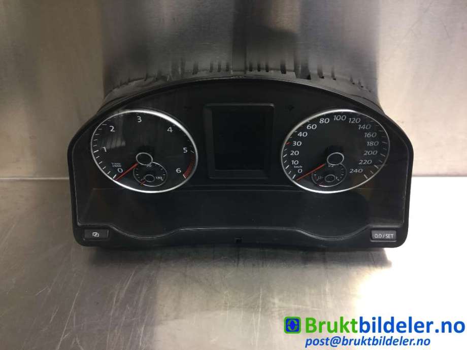 Instrumentpanel til VW Golf, Plus/Cross, 2009-2013 (Fase 2)  (VOLKSWAGEN|5M0 920 871 A)