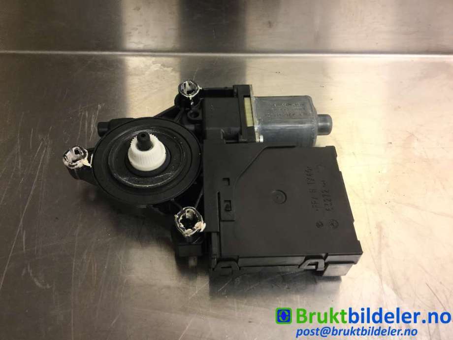 Ruteheis venstre foran til VW Golf, Plus/Cross, 2009-2013 (Fase 2)  (VOLKSWAGEN|5K0 959 701 G)