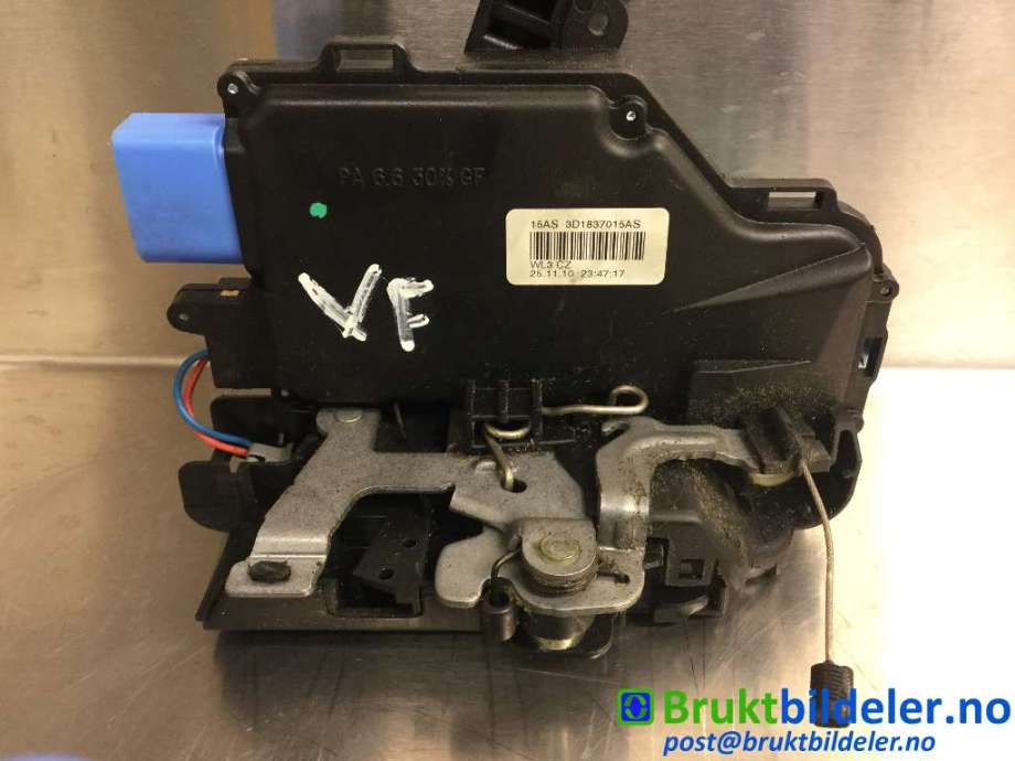 Låsekasse venstre foran til VW Golf, Plus/Cross 2009-2013 (Fase 2)  (VOLKSWAGEN|3D1 837 015 AS|)
