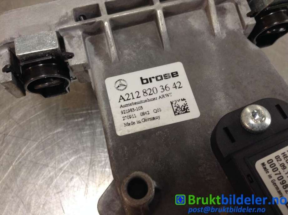 Baklukeåpner motor til Mercedes E-Klasse 2009-2013 (Fase 1) (W212) (W212) (MERCEDES|A 212 820 36 42|921983-103|)