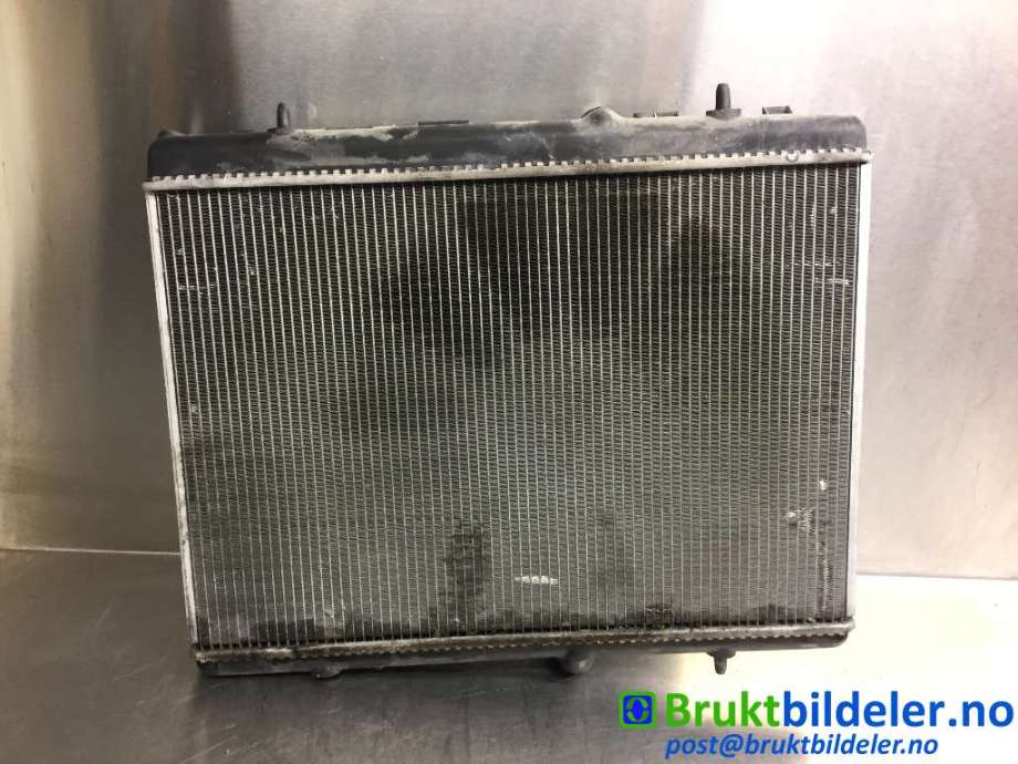 Radiator (manuell gir) til Citroën Berlingo 2008-2015 (Type II, Fase 1) (CITROEN|96 805 334 80|9917460H|)