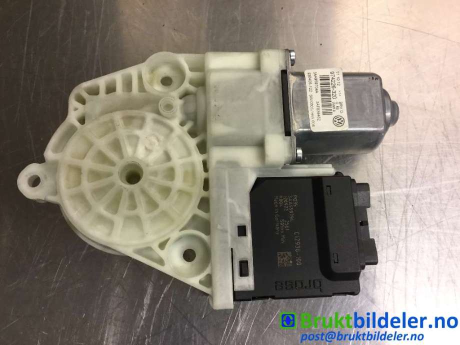 Ruteheis høyre bak til VW Passat 2011-2015 (B7) (B7) (VOLKSWAGEN|3AA 959 704 A|974 226 320|)
