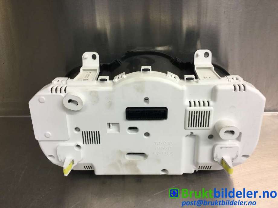 Instrumentpanel til Toyota RAV4 2006-2009 (Type III, Fase 1)  (TOYOTA|257440-3330|83800-42D03|)