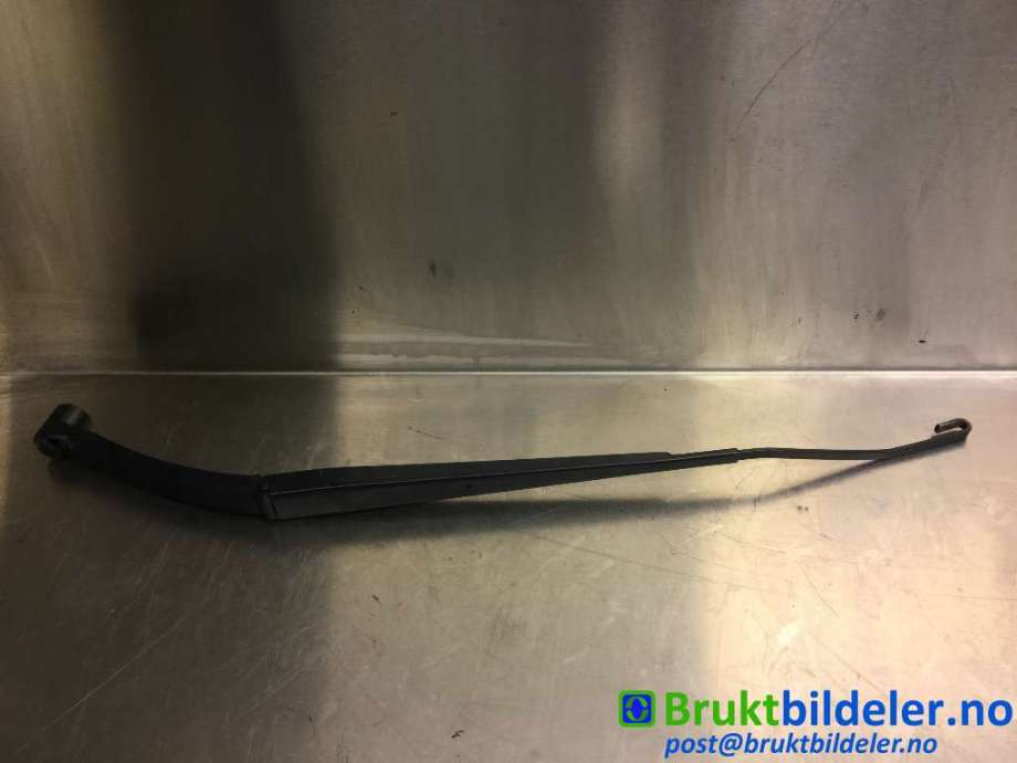 Viskerarmer frontrute til Nissan Qashqai, 2014-2021 (Type II)  (NISSAN|)