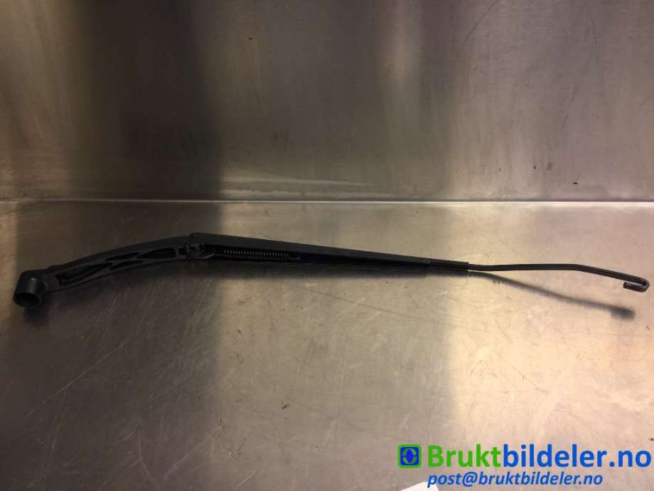 Viskerarmer frontrute til Nissan Qashqai 2014-2021 (Type II)  (NISSAN||Q8529)