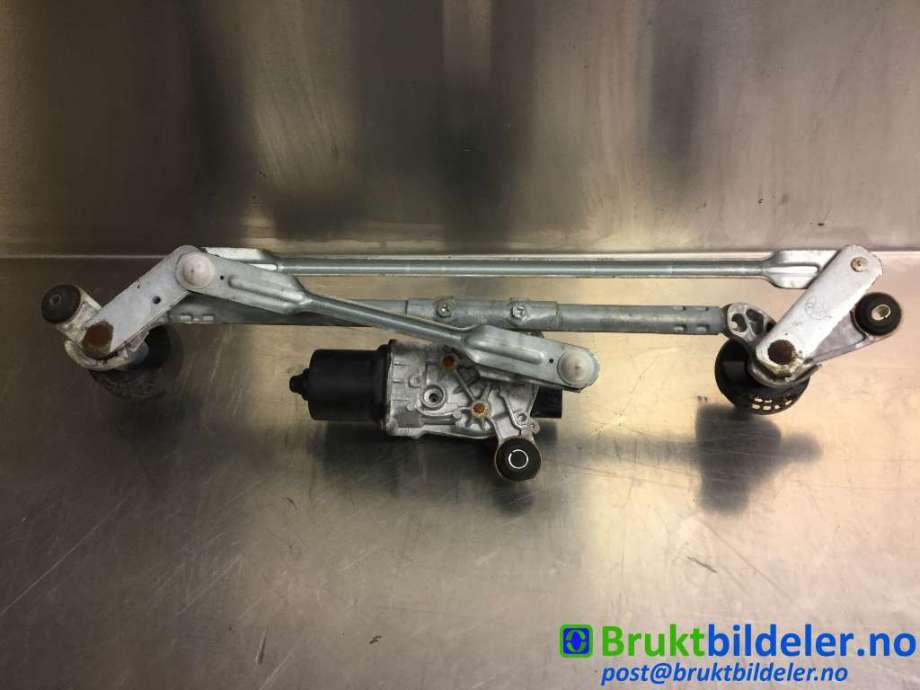 Viskermotor frontrute til Nissan Qashqai 2014-2021 (Type II)  (NISSAN||5312 C004)