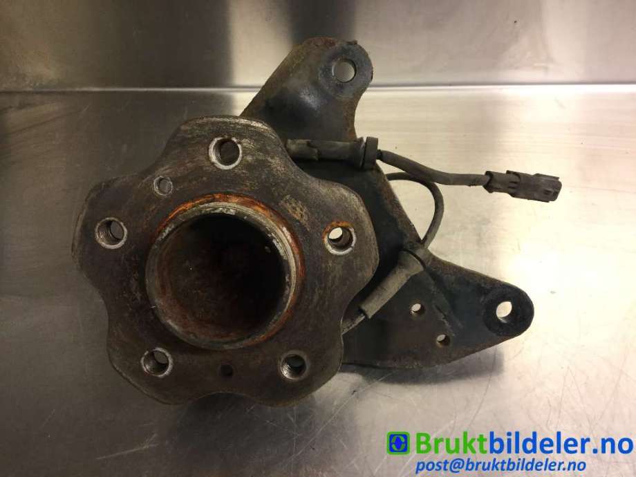 Hjulspindel høyre bak til Nissan Qashqai, 2014-2021 (Type II)  (NISSAN|)