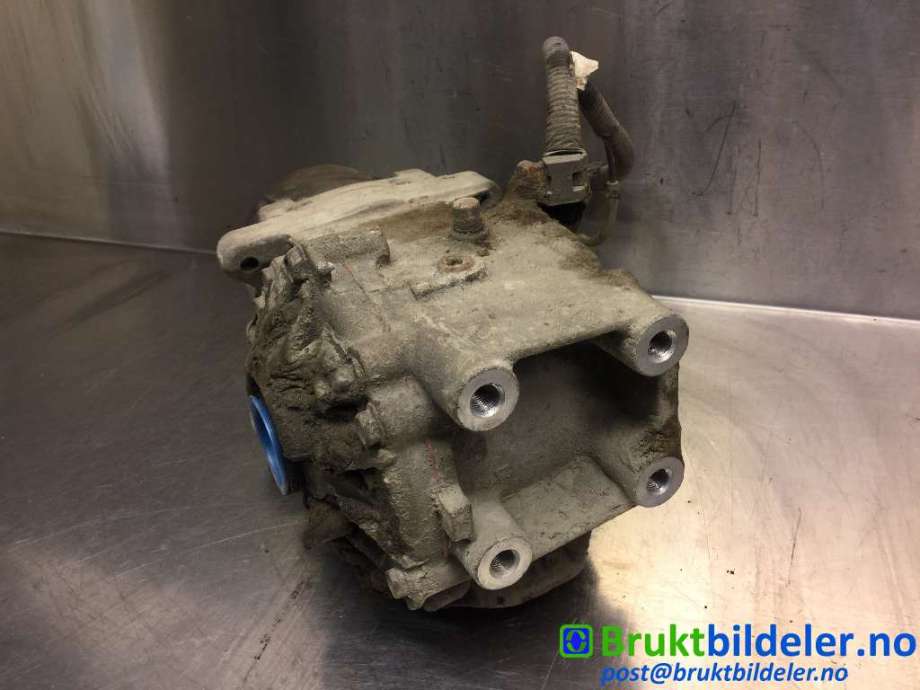 Kardang klokke bak til Toyota Urban Cruiser 2009-2014  (TOYOTA|4111052010|)