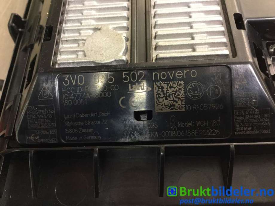 Dashbord telefon til Škoda Octavia 2017-2020 (Type III, Fase 2)  (SKODA|3V0 035 502|)