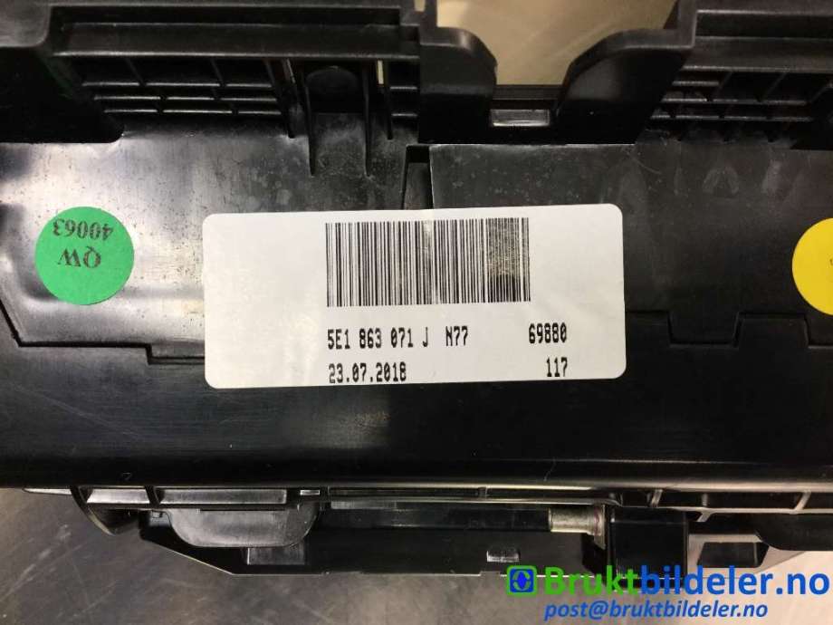 Dashbord telefon til Škoda Octavia 2017-2020 (Type III, Fase 2)  (SKODA|3V0 035 502|)