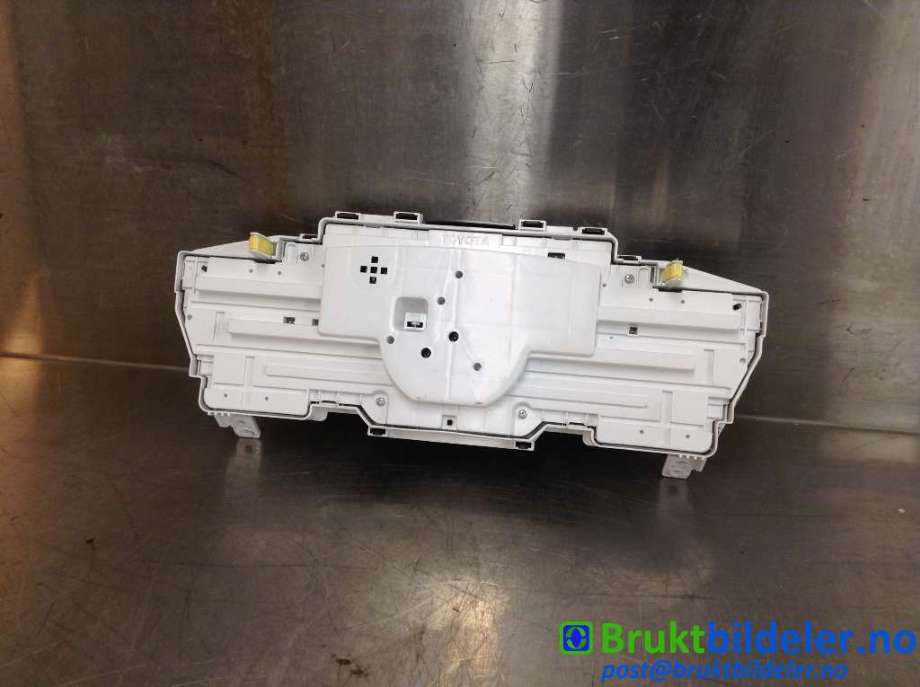 Instrumentpanel til Toyota Urban Cruiser 2009-2014  (TOYOTA|83800-52W51-A|)