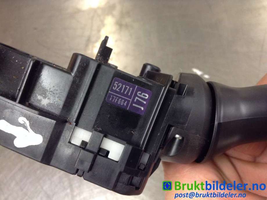Bryter blink til Toyota Urban Cruiser 2009-2014 (TOYOTA|52171-17F664|)