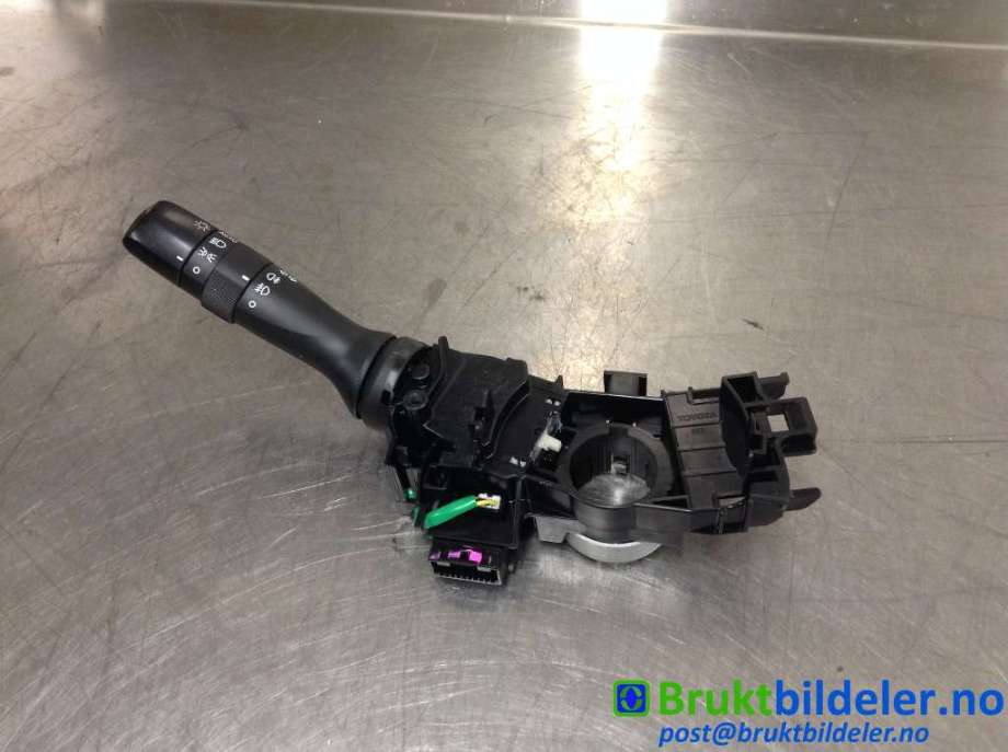 Bryter blink til Toyota Yaris, 2014-2020 (Type III, Fase 2) (TOYOTA|17F959-0D310)