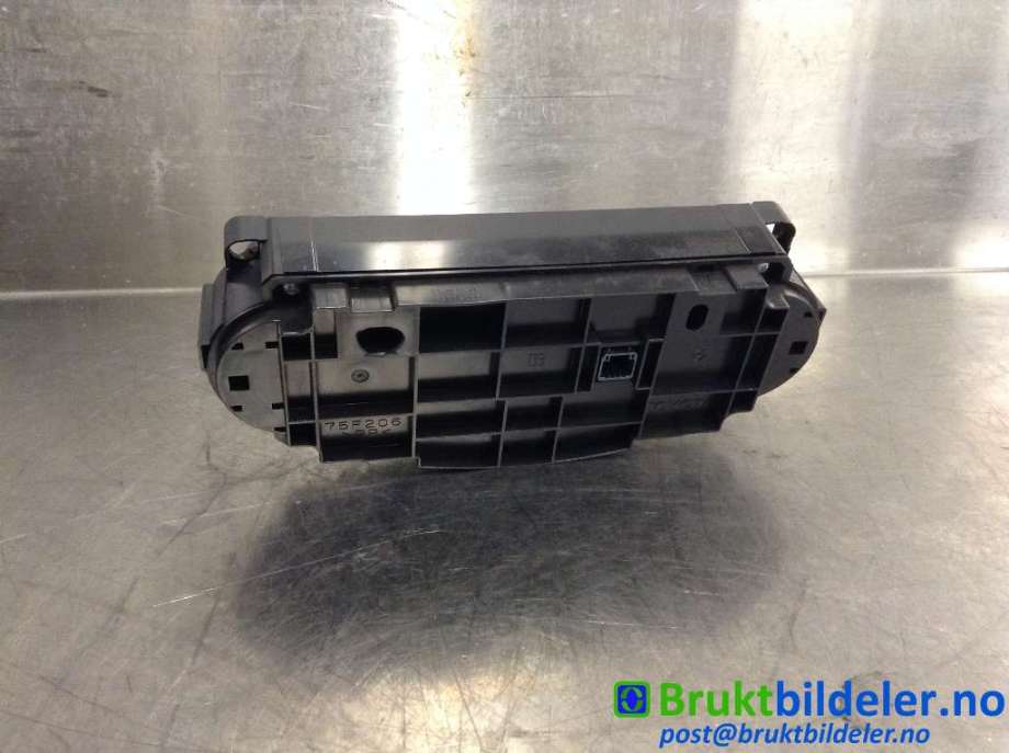 Varmeapparat betjening til Toyota Yaris 2014-2020 (Type III, Fase 2) (TOYOTA|55900-0D340|)