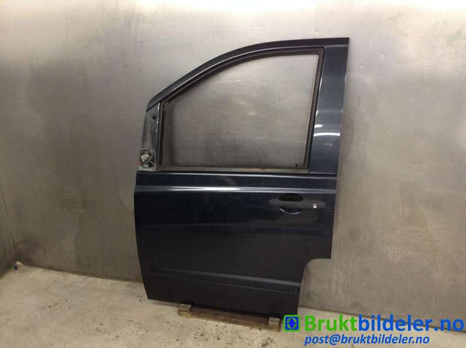 Dør venstre 2dørs til Mercedes Vito/Viano 2004-2010 (Fase 1) (W639) (W639) (MERCEDES|A 639 720 10 05|)