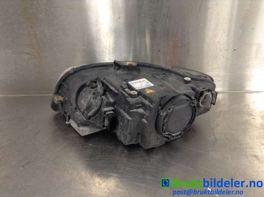 Frontlykt høyre xenon til Audi A4 2004-2008 (Type III) (B7) (B7) (AUDI|8E0 941 004 AM|8E0 941 030 AS|)