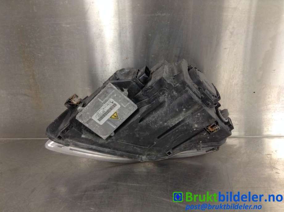 Frontlykt høyre xenon til Audi A4 2004-2008 (Type III) (B7) (B7) (AUDI|8E0 941 004 AM|8E0 941 030 AS|)