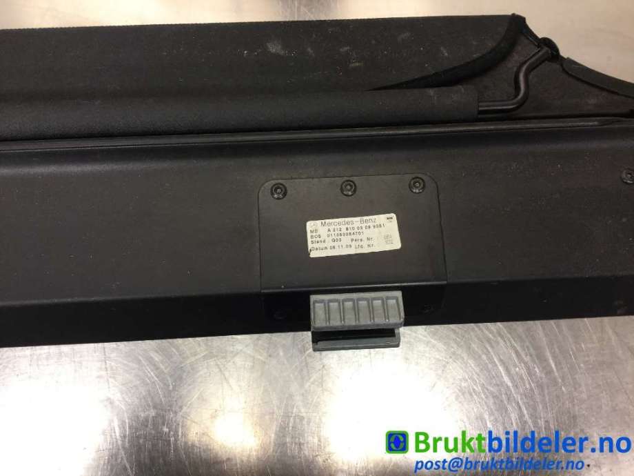 Bagasjerom rollon til Mercedes E-Klasse 2009-2013 (Fase 1) (W212) (W212) (MERCEDES|A 212 810 03 09|)