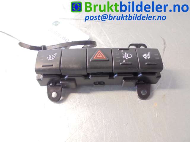 Bryter nødblink til Dodge Caliber, 2006-2010  (DODGE|P04602712AC)
