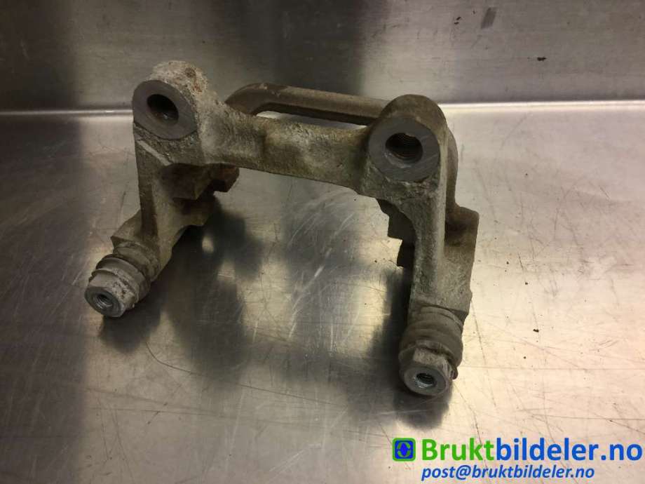 Bremsecaliper brakett til Škoda Octavia, 2017-2020 (Type III, Fase 2) (SKODA|5Q0 615 425 A)